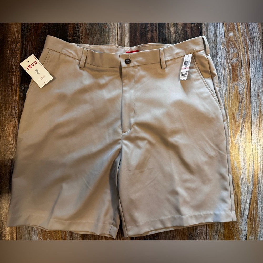 IZOD shorts